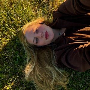 Meet your Posher, Kaela